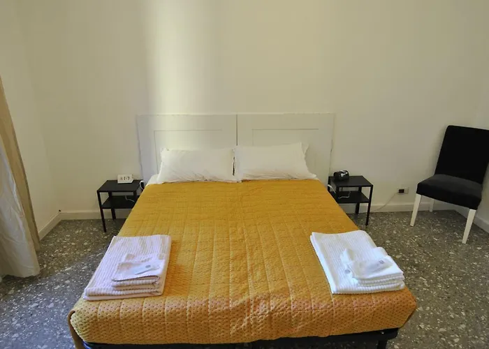Affittacamere Tourist House 2 *